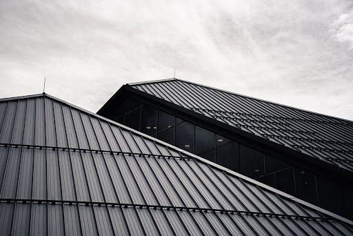 7 benefits of metal roofing